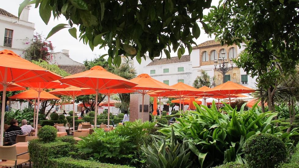 plaza de los naranjos marbella